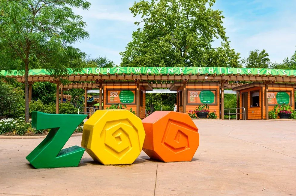 Students at the zoo